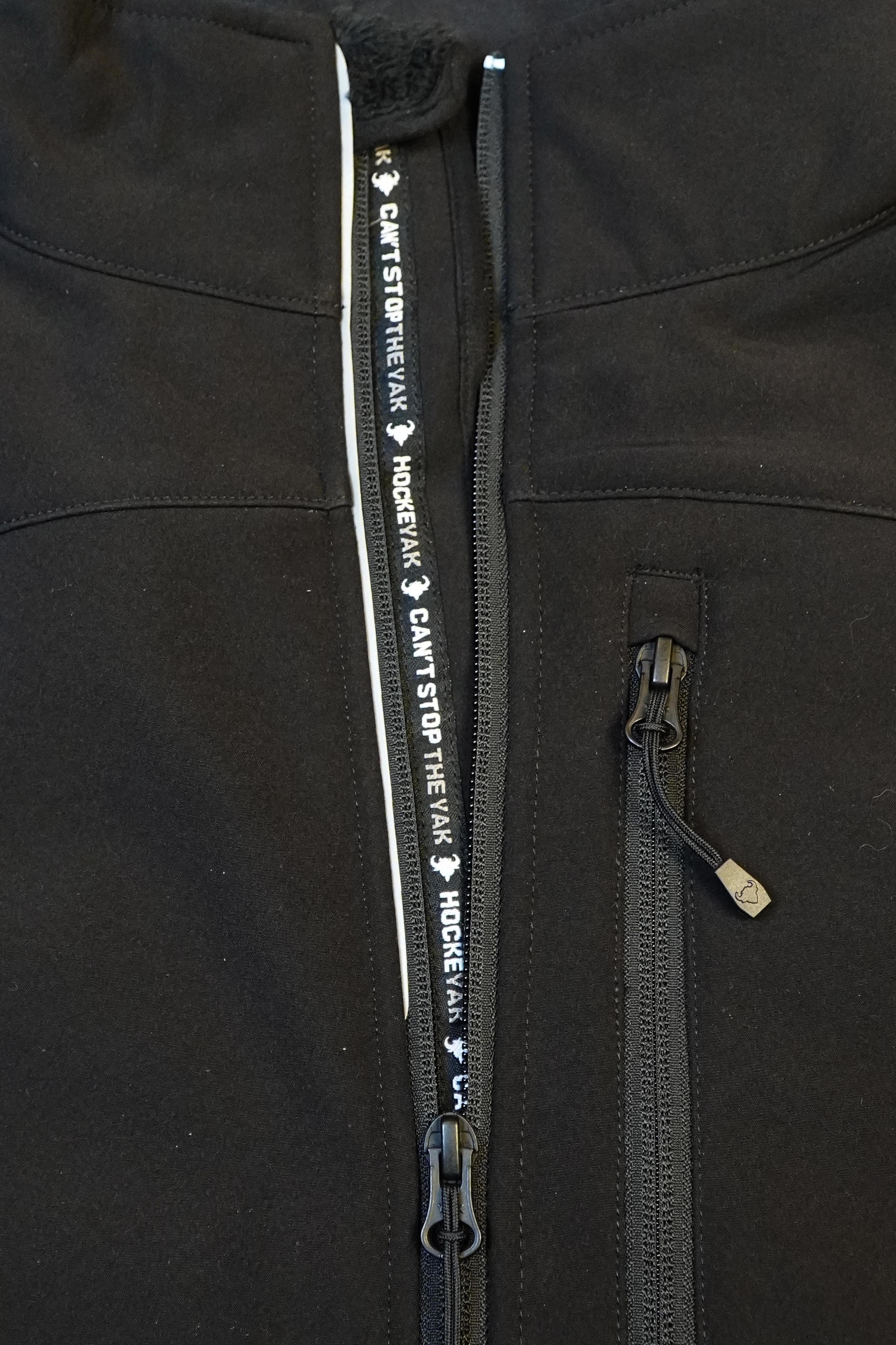 RINK SOFTSHELL JACKET (BLACK)